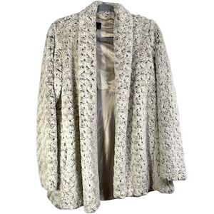 Staples Women’s Faux Fur Jacket Size S Color Beige/Black